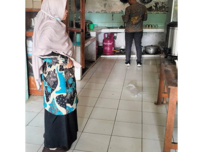 Peninjauan sarana sekolah oleh Petugas Kesehatan