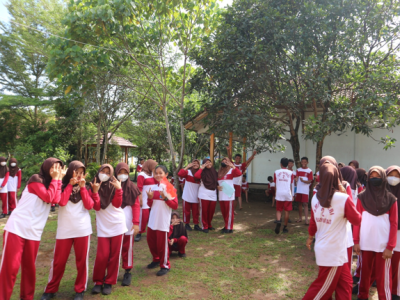 PANEN RAYA SAWAH EDUKASI SMP N 2 BANYUMAS